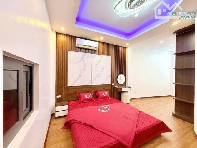 SIÊU PHẨM HAI BÀ LÔ GÓC 3 THOÁNG - Ô TÔ ĐỖ CỔNG - GẦN HỒ VÕ THỊ SÁU - GIÁ 6.15 TỶ - 2
