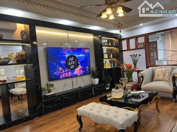 PHÂN LÔ QUÂN ĐỘI - KHU VIP THANG MÁY Ô TÔ TRÁNH - NHÀ ĐẸP NHƯ KHÁCH SẠN - VỈA HÈ - 12,6 TỶ - 3