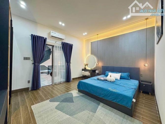 **Bán nhà mặt tiền Phan Văn Sửu, P.13, Tân Bình; (12*7) 5 tầng - 10,7 tỷ - 3