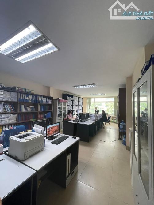 Bán nhà phân lô ngõ 23 Lê Văn Lương 85m2, 4 tầng, mt 6m, cho thuê 50 triệu/ tháng, 45 tỷ. - 3
