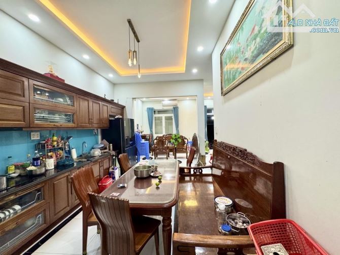 Bán nhà 185m2, 3 tầng, 10PN, Ngô Tất Tố, P22, Bình Thạnh, 28 tỷ - 3