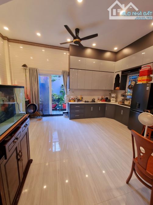 BÁN NHÀ TRỆT LẦU TÂM HUYẾT HẺM NHÁNH ĐƯỜNG HỒ TÙNG MẬU - 3