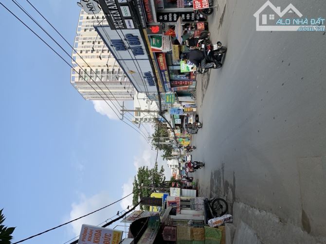 Bán đất tặng nhà C4, 4.3 X 24 , 10m tới Nguyễn Duy Trinh Q2, có 2 pn - 3