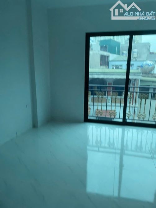 BÁN NHÀ MỚI 4,5 TẦNG – Ô TÔ ĐỖ CỬA GIÁ NHỈNH 6 TỶ – KIẾN HƯNG, HÀ ĐÔNG - 4