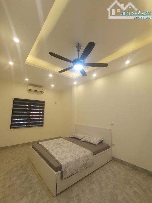 Chủ gửi bán căn nhà phố lệ mật - ô tô đỗ cửa - hàng xóm Vinhome -xung quanh full tiện ích - 4