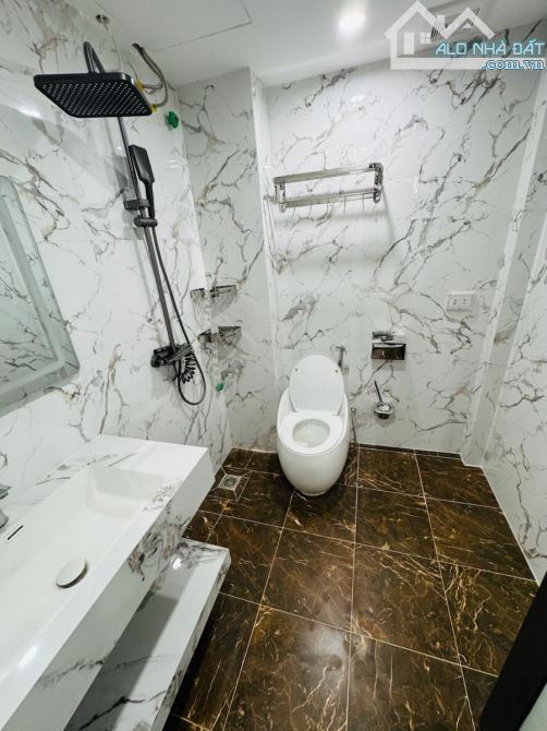 Siêu phẩm phố Cổ - 50m x 5T - ô tô đỗ cửa - thang máy - kinh doanh - ngõ thông tứ tung - 4