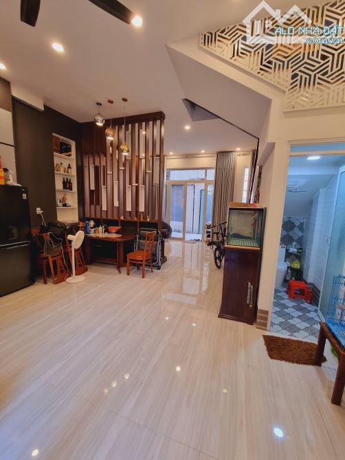 BÁN NHÀ TRỆT LẦU TÂM HUYẾT HẺM NHÁNH ĐƯỜNG HỒ TÙNG MẬU - 4