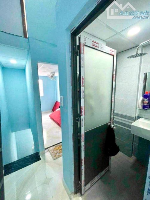 MẶT TIỀN - HẺM XE HƠI NÉ - DÒNG TIỀN 96TR/NĂM - 21M2 - 3 TẦNG - BÌNH TÂN - SÁT BX MIỀN TÂY - 4