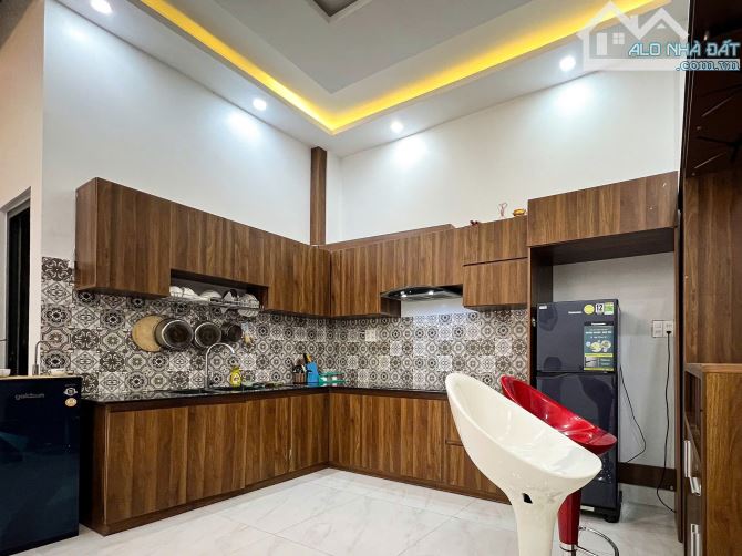 12.5 TỶ SỞ HỮU CĂN KHÁCH SẠN NGANG 6M CỰC ĐẸP NGAY TRUNG TÂM THÀNH PHỐ - 4