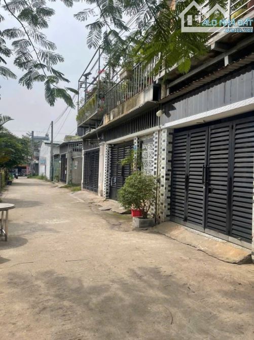 BÁN ĐẤT MẶT PHAN ĐĂNG LƯU,PHUONG DĨ AN, TP. DĨ AN, DT 68M2 NGANG 4.2M, GIÁ 3.3TỈ - 5
