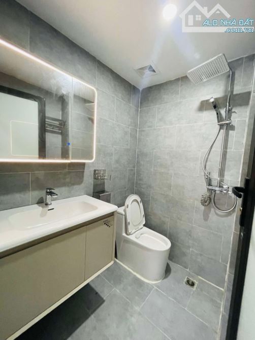 Ngõ Thổ Quan - ô tô lùi cửa - xây mới đủ nội thất- sổ vuông - 31m2 - chào 7 tỷ 850 triệu - 5