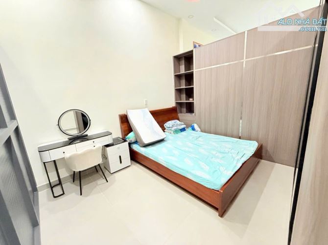 QUẬN 10 , ĐƯỜNG ĐỒNG NAI , 2 TẦNG , DT 4.3m x 12m - CHỈ 11.8 TỶ - 5