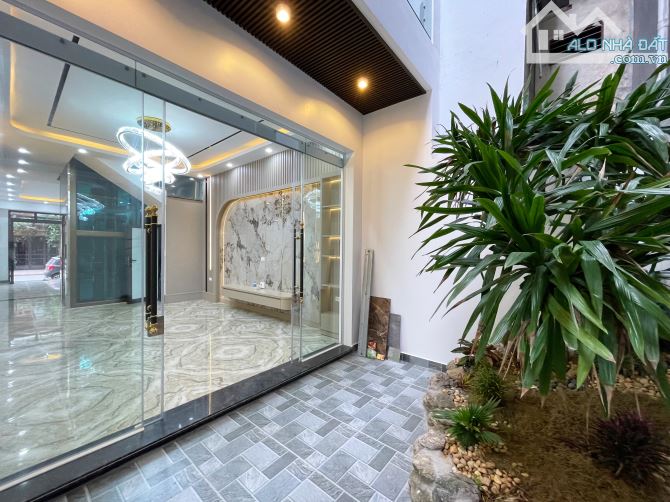 Nhà 5 tầng thang máy tuyến 2 Văn Cao - 80m2 - Điểm kinh doanh tốt - 6