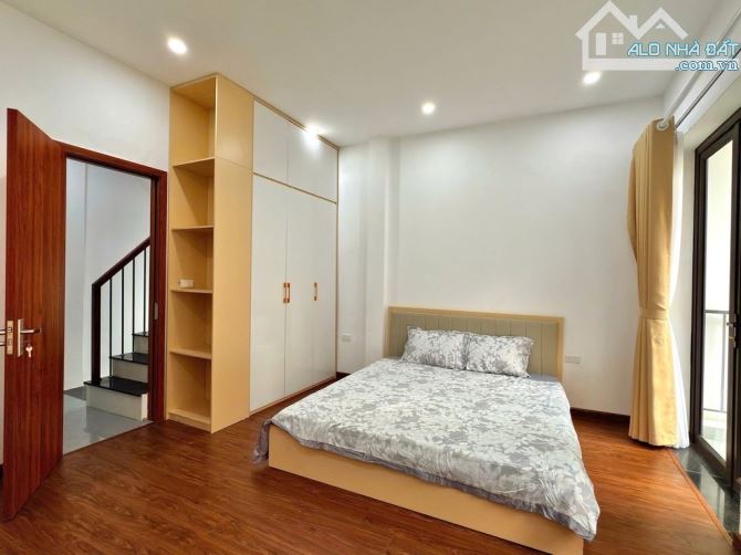 Ngõ Thổ Quan - ô tô lùi cửa - xây mới đủ nội thất- sổ vuông - 31m2 - chào 7 tỷ 850 triệu - 6