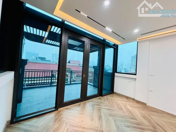 Hiếm! Nguyễn Chí Thanh - Đống Đa, 6 Tầng thang máy, ô tô tránh, kinh doanh, nhà đẹp - 6