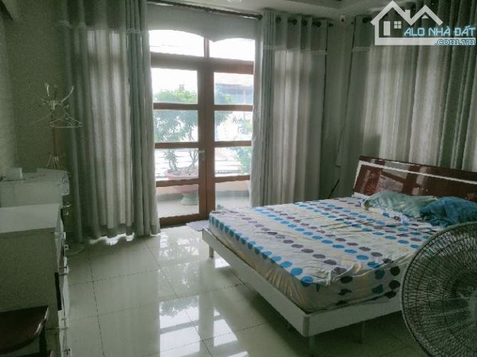 Biệt thự lô góc 3 tầng 229m2 (14.6×16) đường số 30, Tân Phong Q7 Giá 63.5 tỷ - 6