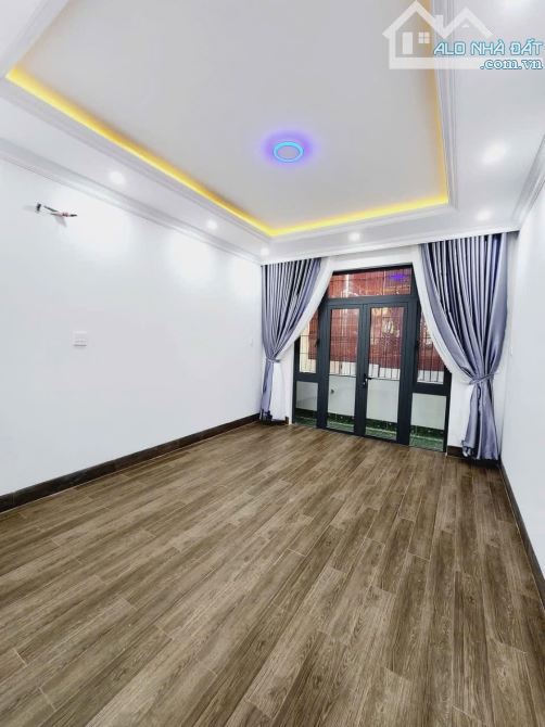 Nhà Mặt Tiền kinh Doanh , Đường Trần Phú 68m2 , ngang4m , đường 18m , giá 10tỷ - 7