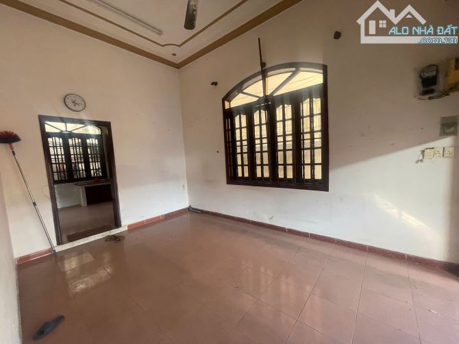 Bán nhà 1T1L và dãy trọ 10x46m, mặt tiền chợ xóm vắng, p.Dĩ An, đang thuê 40tr/th - 7
