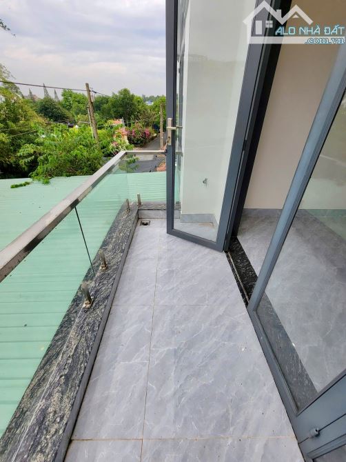 Bán nhà phố Châu Âu sát chợ An Bình - Tam Phước ,gara để 2 xe 7 chỗ ,DT nhà lớn 163m2 - 8
