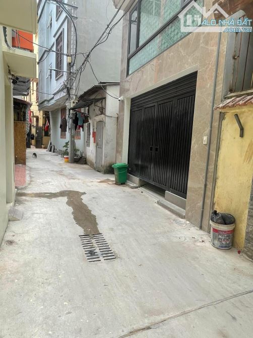 BÁN NHÀ XUÂN ĐỈNH TÂY HỒ DT: 60m2- 7tầng-MT: 4.8m- Giá: 16.8tỷ FULL NỘI THẤT.
