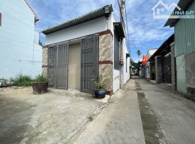 🆘BÁN NHÀ THỔ CƯ SỔ RIÊNG GẦN UỶ BAN PHƯỜNG TRẢNG DÀI BIÊN HOÀ  ✅Diện Tích : 5X18m ( 2 Mặt