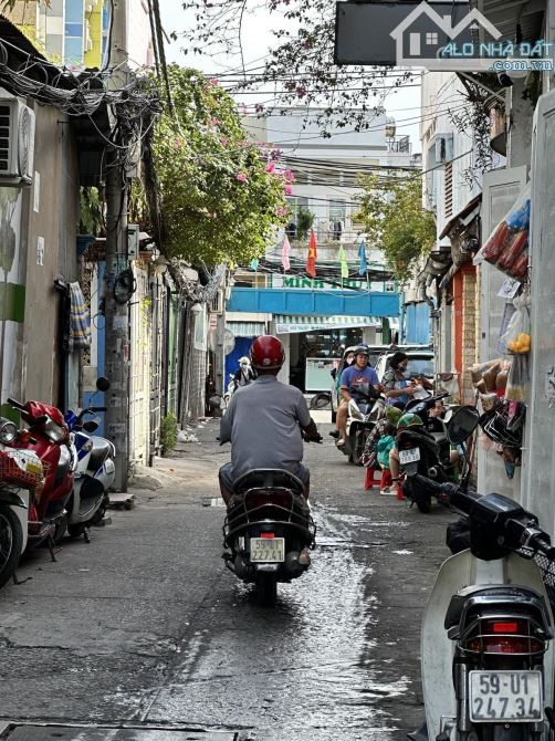 SIÊU PHẨM NHÀ MỚI HẺM ĐẸP VÀO Ở NGAY 3 TẦNG BTCT GÌ CHỈ NHỈNH 4 TỶ