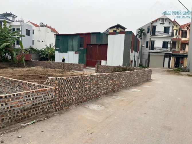 Bán đất Đặng Xá - Gia Lâm 100m, giá cực rẻ, đường ô tô tránh