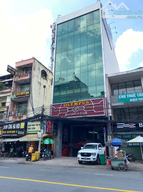 Bán toà nhà MT Nguyễn Gia Trí 8x20 Hầm 7 tầng thu nhập doanh thu 3,6ty/năm