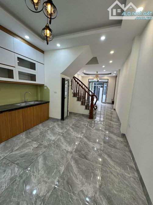 HOT 36m2- 4 ngủ-.Ngõ nông Ô tô cách 100m Gần chợ-15p đi TT Hà Đông