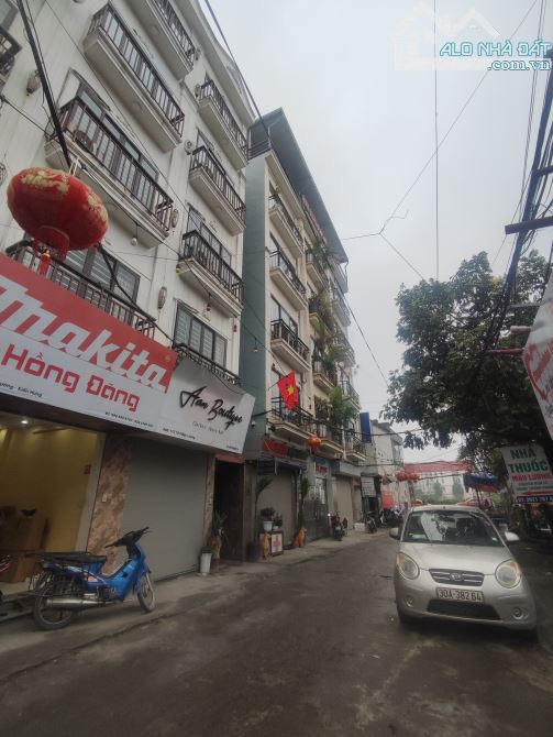 Hiếm! Mậu Lương, Hà Đông DT 41m2, 5 tầng, ô tô tránh vỉa hè, kinh doanh, nhỉnh 10 tỷ