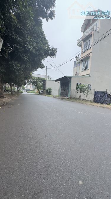 Bán gấp đất 100m2 vị trí siêu đẹp tại Chúc Sơn , Chương Mỹ, giá đầu tư 4,6 tỷ
