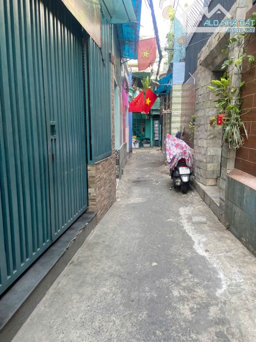 Bán nhanh nhà gần BX Miền Đông cũ 2 tầng 34m2 chỉ hơn 3 tỷ