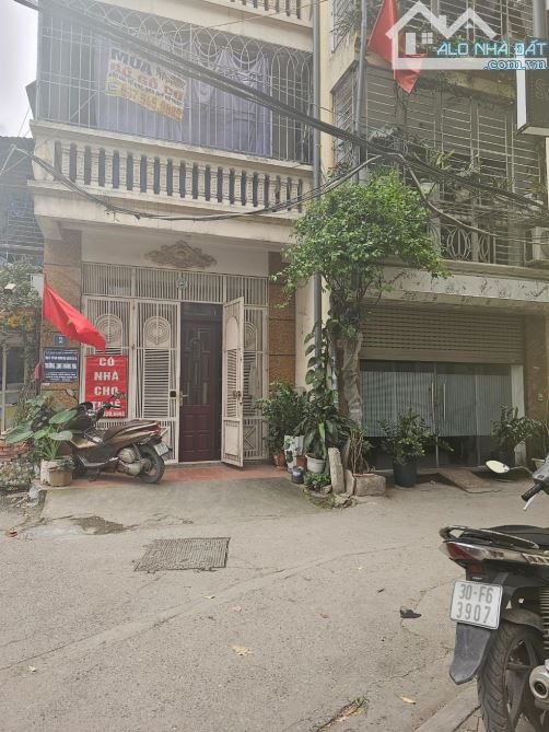 BÁN ĐẤT – TẶNG NHÀ CẤP 4 – DIỆN TÍCH 82M² – MẶT TIỀN RỘNG  – GẦN HỒ KIM ĐỒNG, GIÁP BÁT