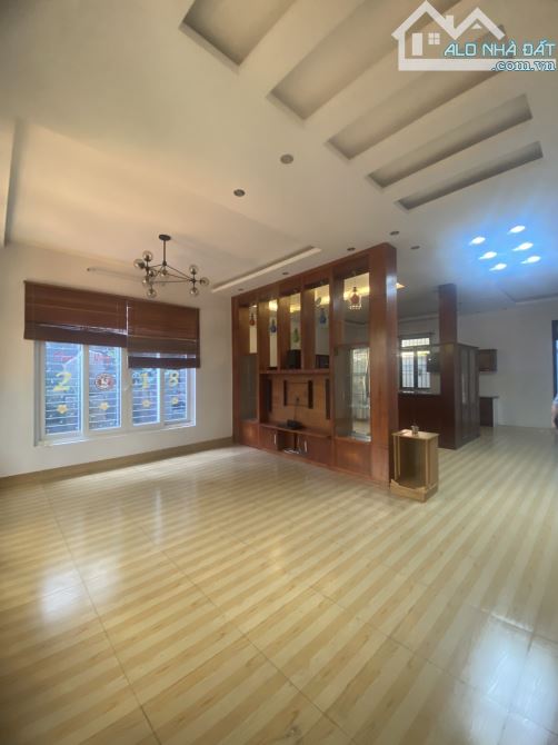 BÁN BIỆT THỰ VŨNG TÀU ĐẲNG CẤP 250M2 ĐẦY ĐỦ CÔNG NĂNG - NGANG 12.5M GIÁ 21 TỈ TL