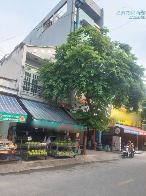 Cần bán gấp căn MT chợ Hiệp Thành DT 5x25 giá 10 tỷ 9 thương lượng.