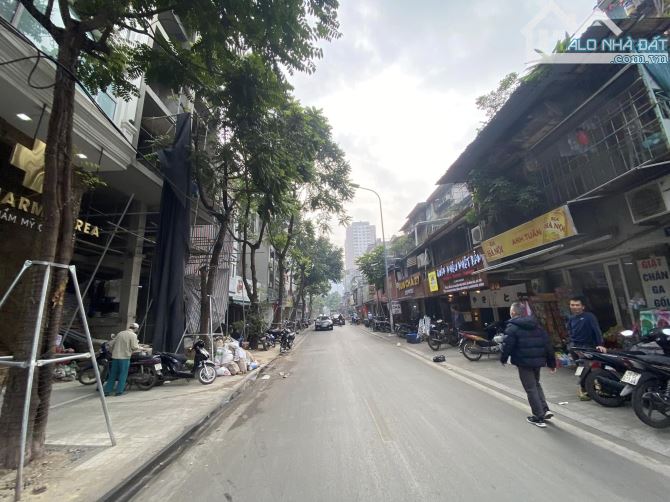 Bán mảnh đất vàng tại phố Trịnh Công Sơn, Tây Hồ, vị trí kinh doanh. 178m2, 99 tỷ