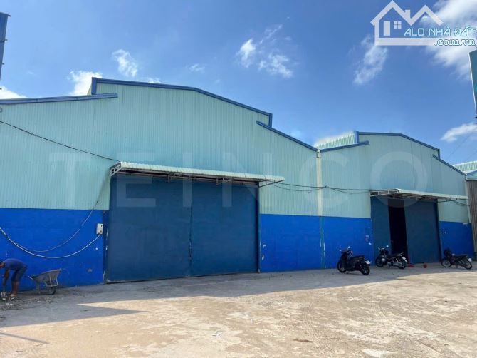 Cho thuê kho xưởng bãi 1.100m² kho xây dựng 660m² có trạm điện 3 pha, đường cặp Quốc Lộ 1A