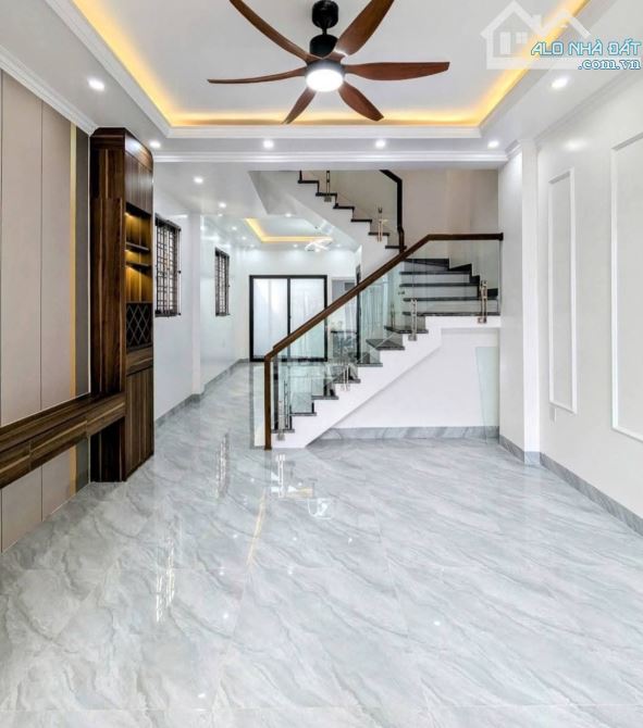 Bán nhà Lực Hành, Đằng Lâm, Hải An, Hải Phòng. 3 tầng, 62m2, 3,69 tỷ. Ngang 4,3m, d2