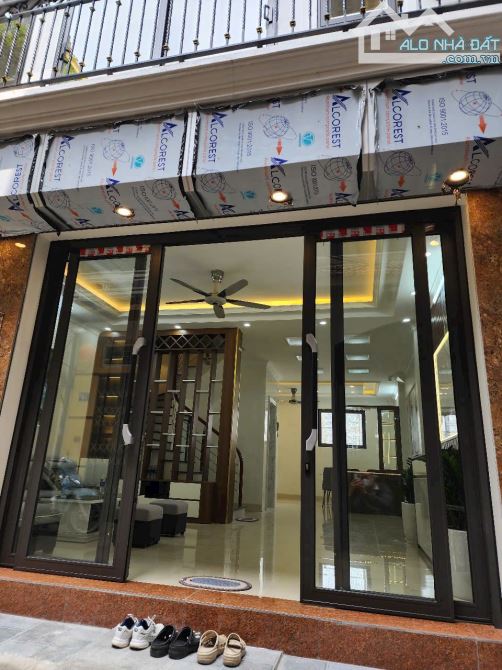 Nhà xây mới cực đẹp mặt ngõ phân lô Tam Trinh, oto tránh đỗ 20m, gía 14.8 Tỷ