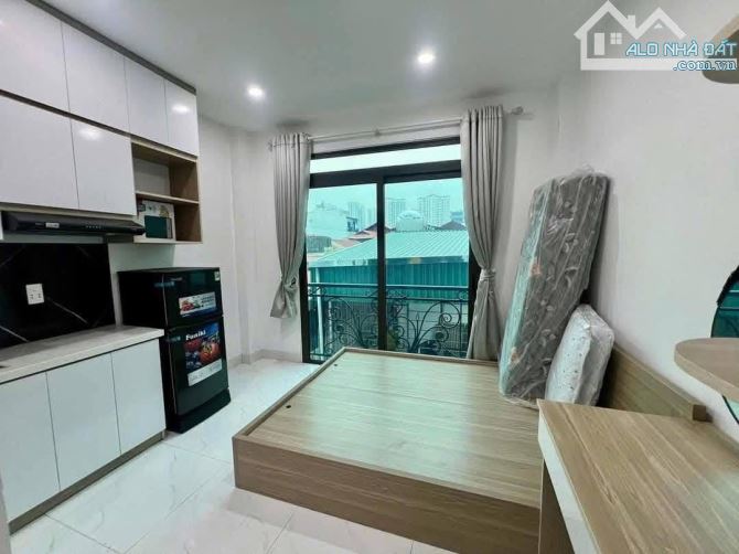 Bán CCMN Yên Hòa, 73m², 7 tầng, 17 phòng, thang máy, dòng tiền 80tr/tháng