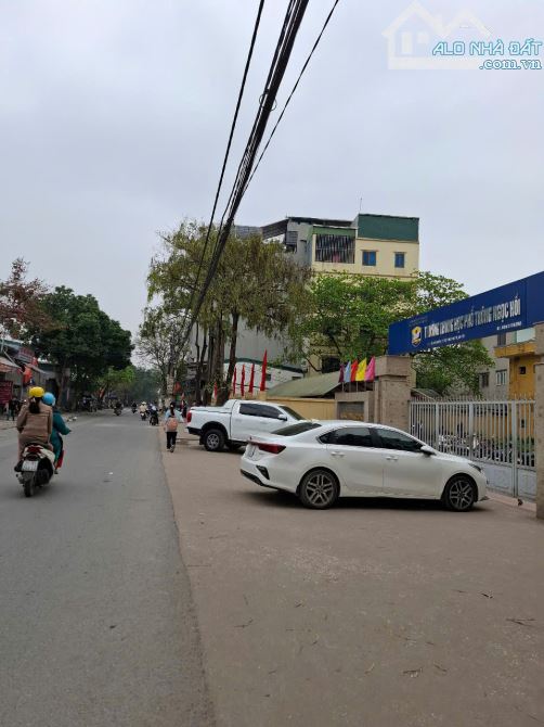 Bán nhà Ngọc Hồi nhà mới Koong 48m 4 tầng 20m ô tô tránh vị trí đẹp giá 4.95 tỷ