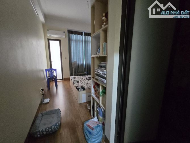Cầu giấy 50m. 5tầng. 2 thoáng. Ngõ rộng, thông tứ phía, 10 tỷ.