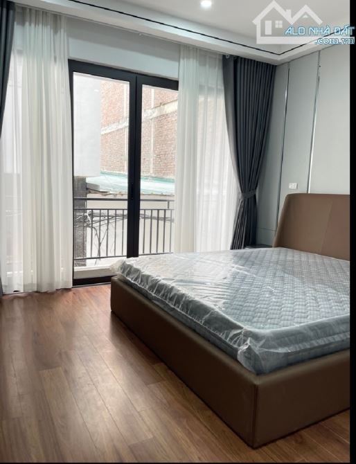 11.3 Tỷ/ 53 M2/6 Tầng Thang máy/4.2 Mt/ Đàm Quang Trung
