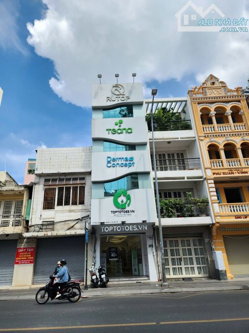 Bán tòa nhà văn phòng mặt tiền Lam Sơn, Phường 2 (DT:7.3x18m) 4 tầng-HĐT:135 tr giá 35 tỷ