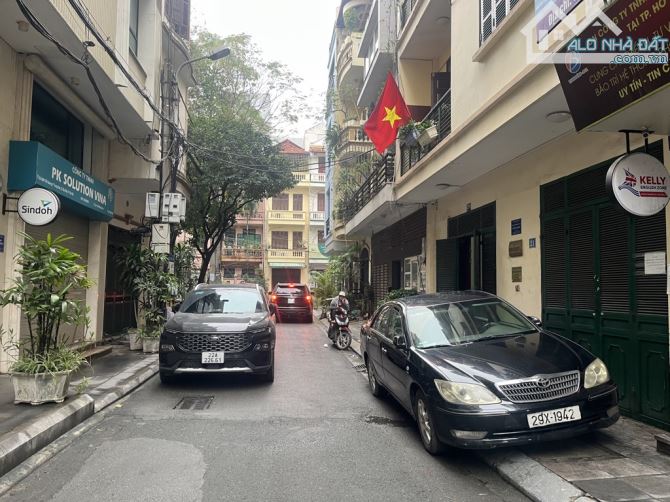 BÁN NHÀ ĐỖ QUANG - CỰC HIẾM NHÀ BÁN - CÓ VỈA HÈ - PHÂN LÔ - Ô TÔ TRÁNH - KINH DOANH - 45M2