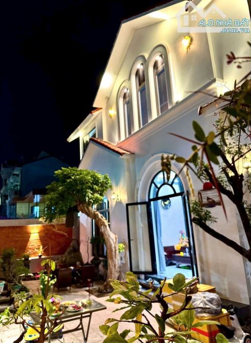 Giảm 3,2 tỉ bán gấp nhà vườn nghỉ dưỡng  đường Lê văn Chí 374m2 tặng Full nội thất cao cấp