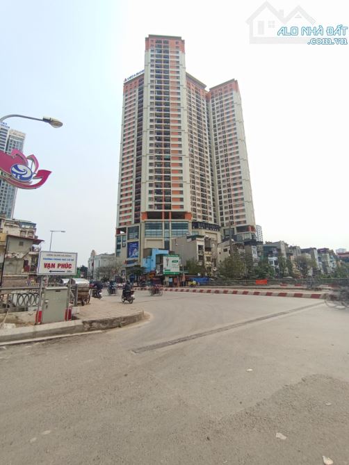 Bán nhà phố Lụa, Vạn Phúc 39m² x 4 tầng, ngõ thông, ô tô vào nhà.