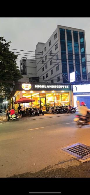 MẶT TIỀN LÔ GÓC NGUYỄN XÍ - ĐANG CHO THUÊ  45 TR/ THÁNG - 116M2 - NGANG 5.7 HIẾM - 25,9 TỶ
