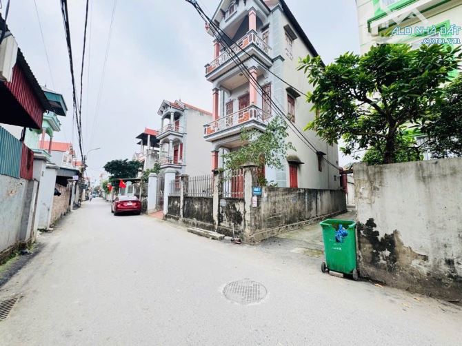 Nở hậu Tiên Dương  - Đường ô tô đỗ cửa cách chục chính 30m. 72m loanh quanh 5 tỷ