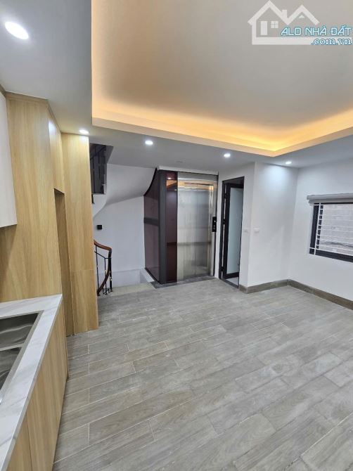 Bán nhà Thái Hà - 7 tầng thang máy kính - ô tô đỗ gần - giá 12.5 tỷ - 11
